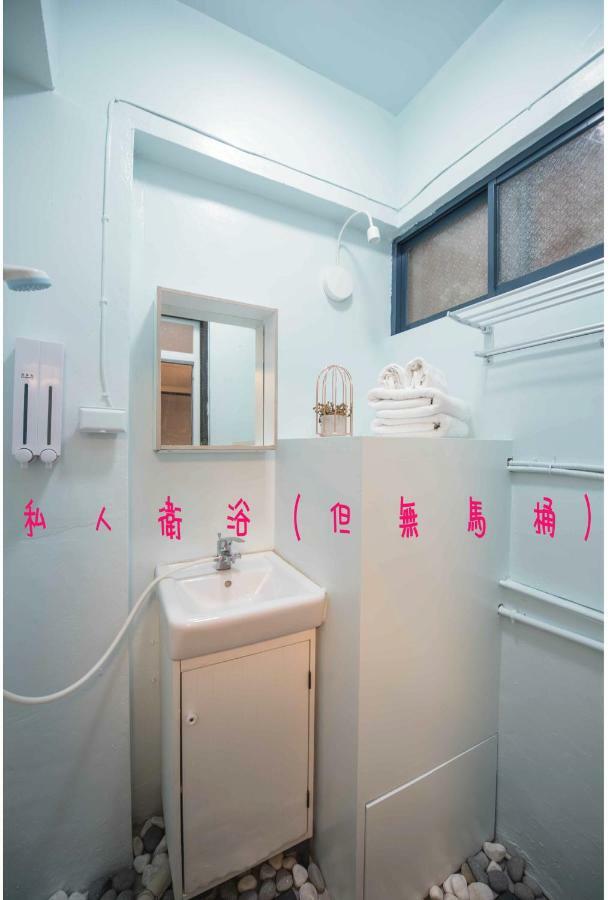 Bird Series Backpacker輕隔間背包客 Apartamento Tainan Exterior foto
